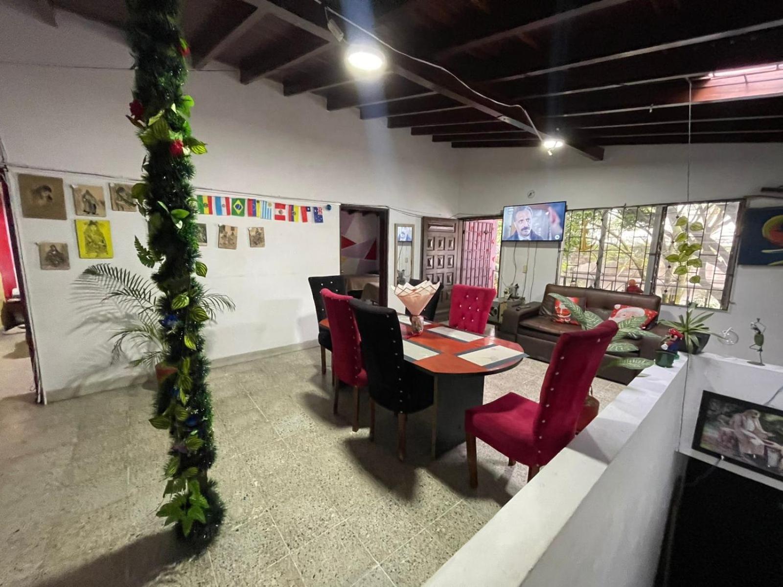 Hostel Urban City Medellín Eksteriør billede